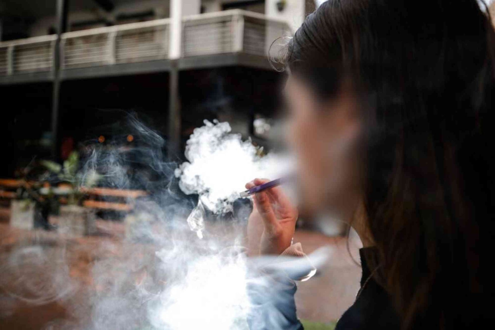 Is Vaping Illegal in Restaurants