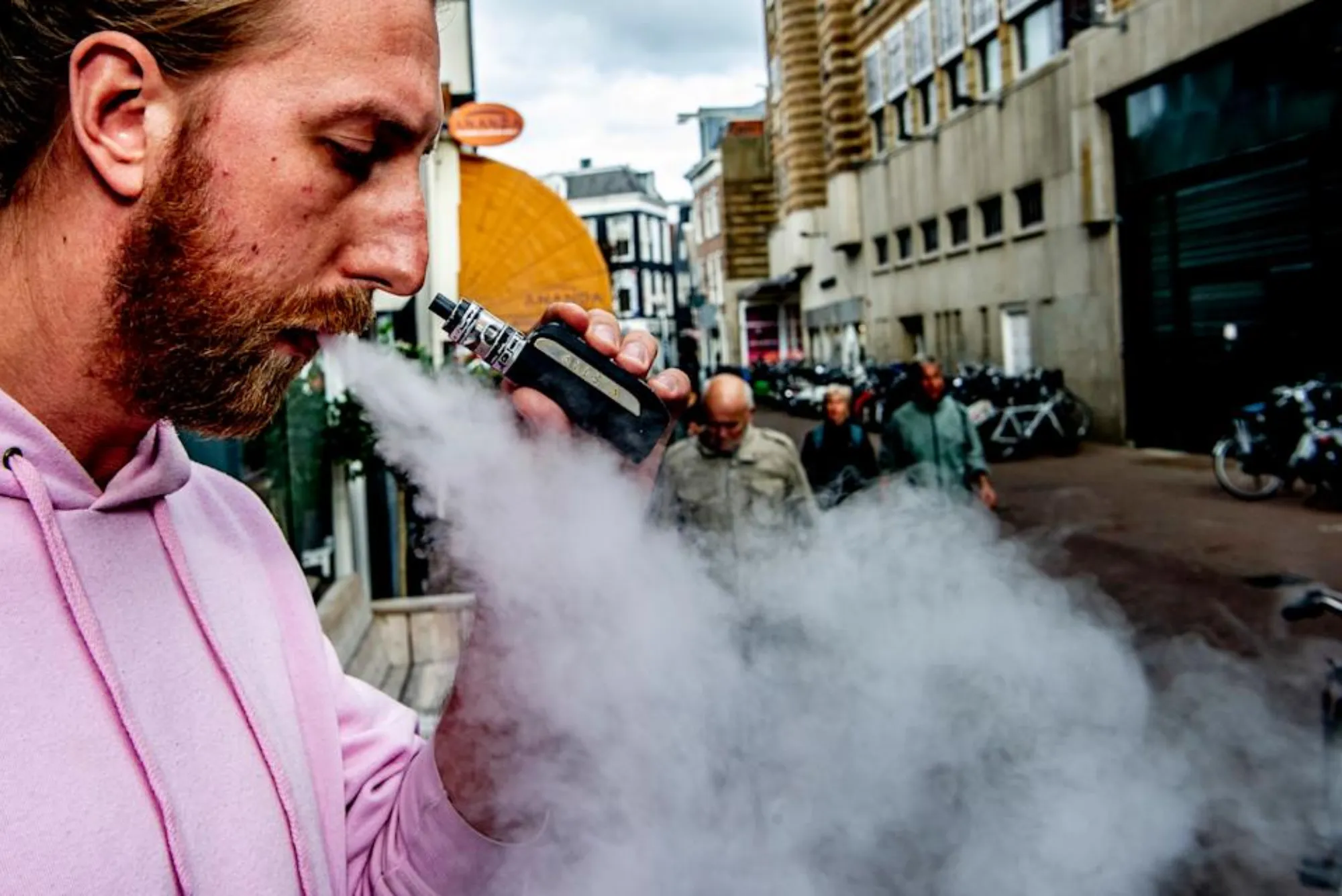 Is Vaping Illegal in Greece