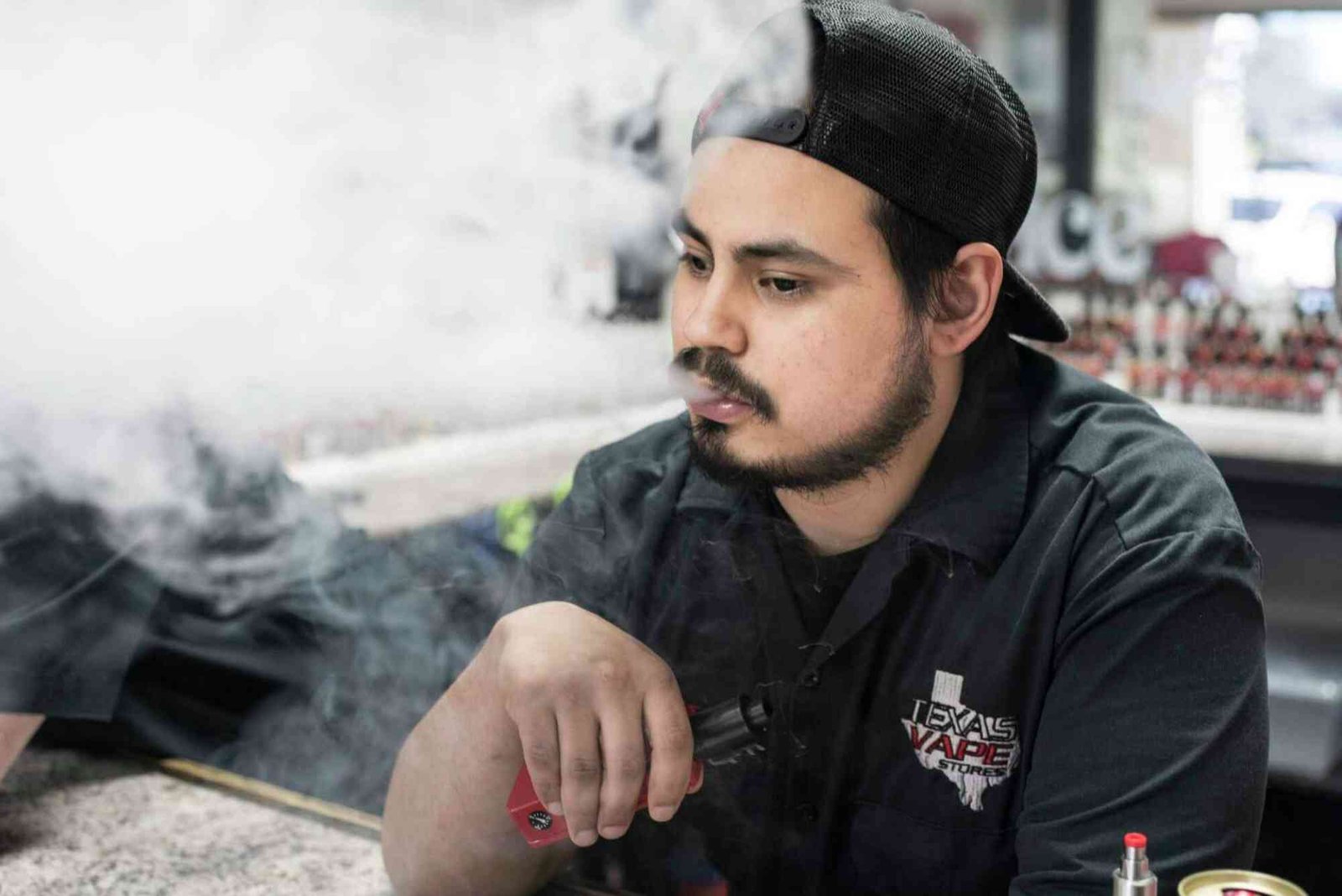 Is it Against the Law to Vape Inside a Restaurant
