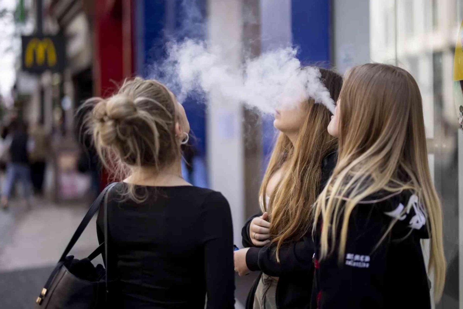 Vaping Meets Streetwear: How Vape Culture is Shaping Street Style Trends in 2025