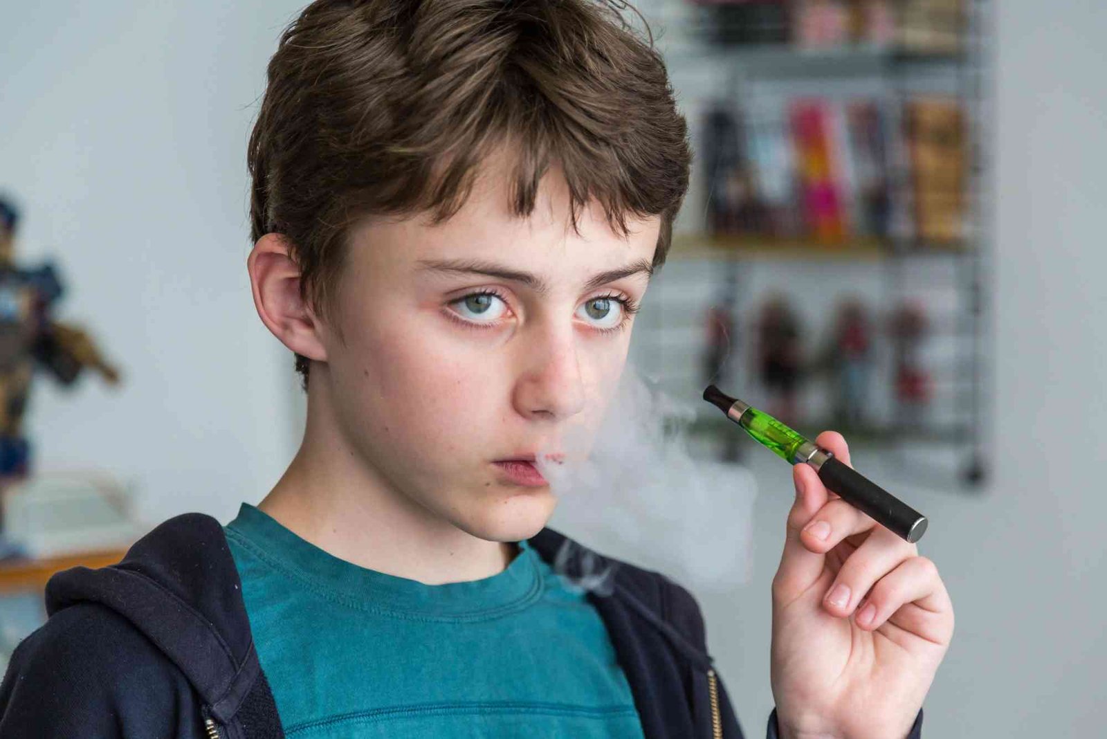 Why Is it Illegal for a Teenager to Have a Vape Matters in the Harm Reduction Debate